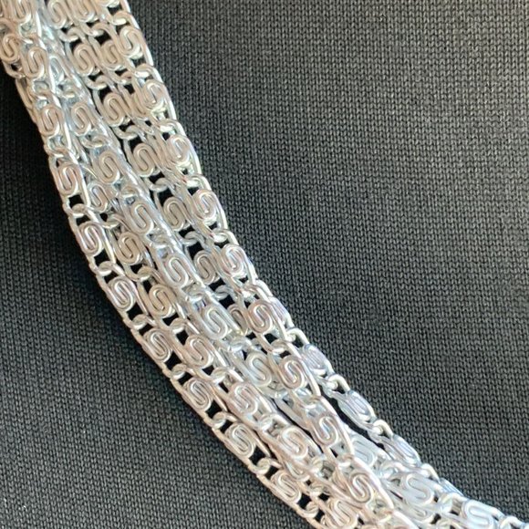 Sarah Coventry Silver Necklace - Picture 3 of 5